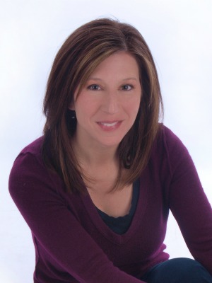 anna bennett author photo - small.jpg